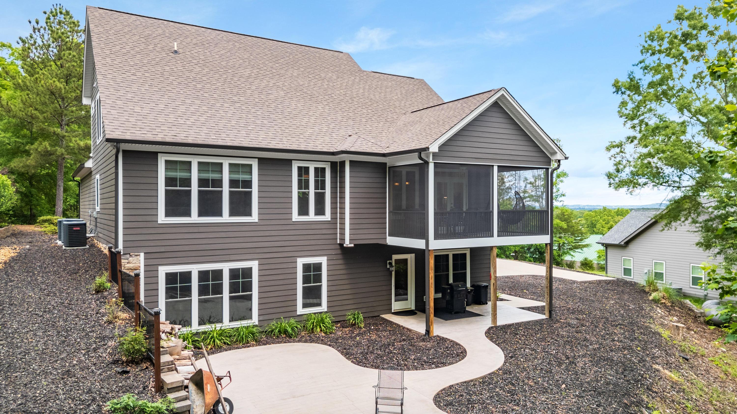 Image 4: 2025_05_May_114_Monroe_Dr_0006