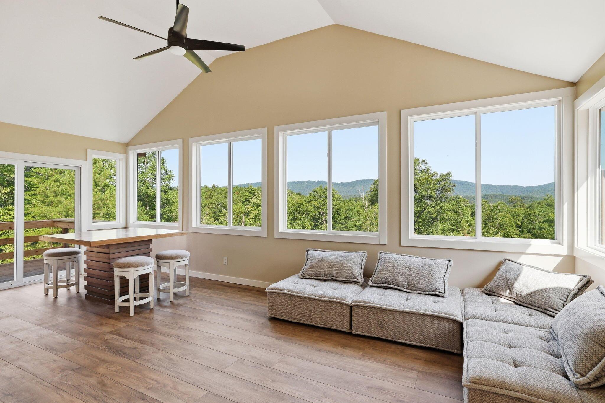 Image 3: 22-web-or-mls-421-dogwood-ln