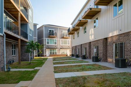 939 Montague Place