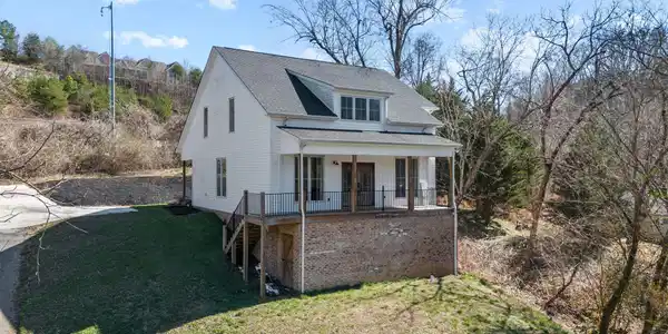 1150 Old Pineville Road