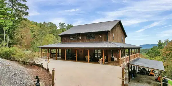 Image 2: 2-web-or-mls-DJI_0227