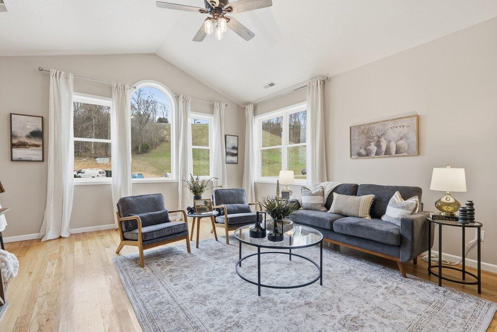 Image 4: 010_001-73_428