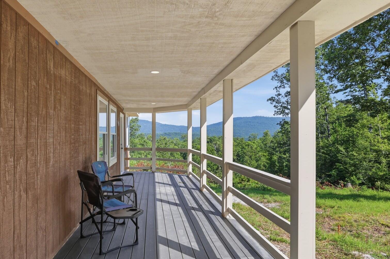 Image 4: 10.5-web-or-mls-421-dogwood-ln