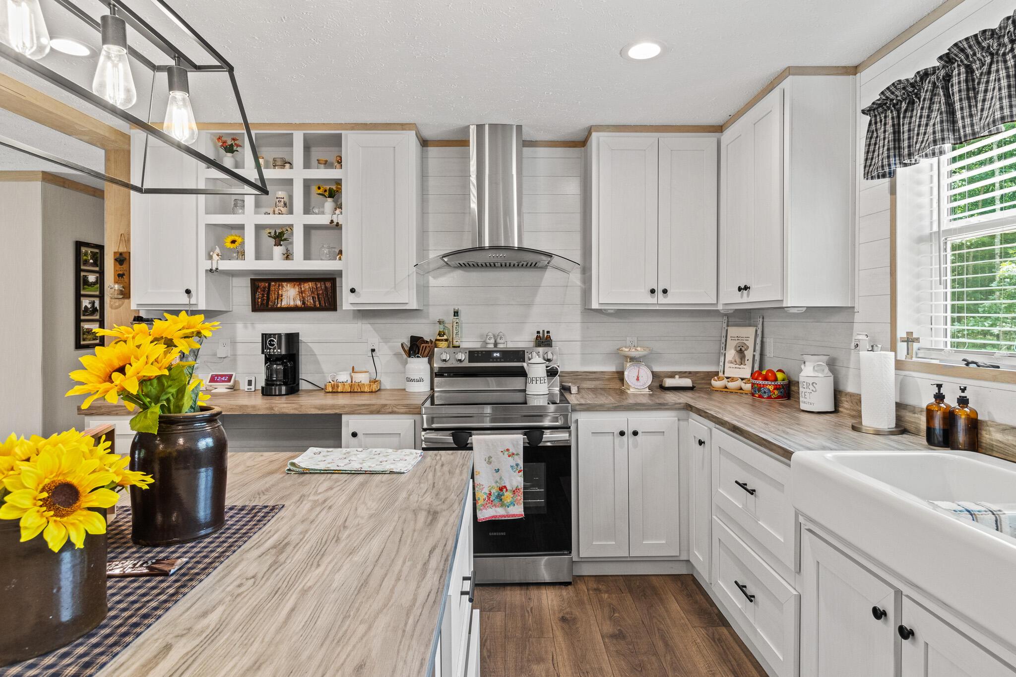Image 4: kitchen 4