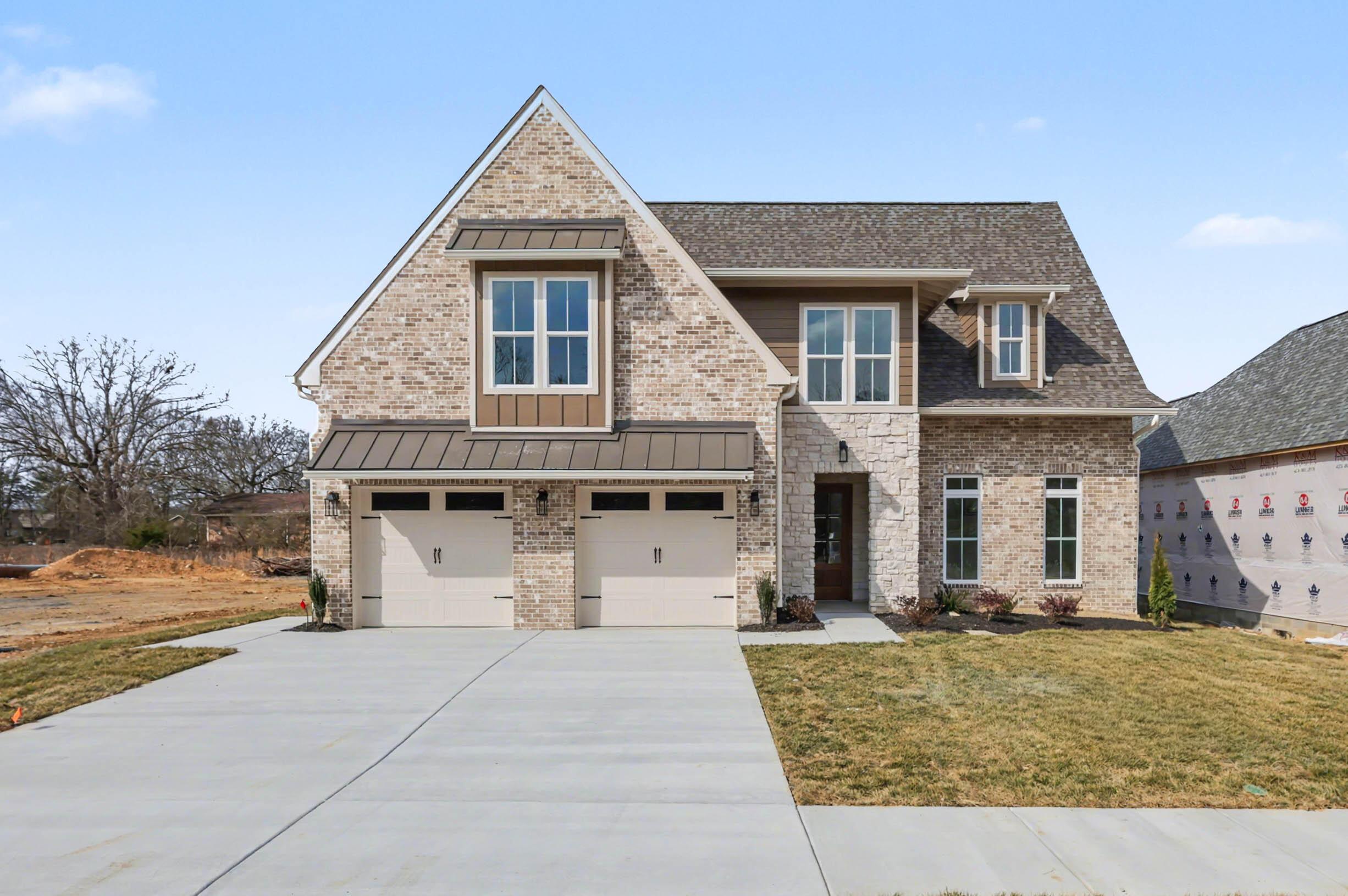 Image 1: 02-Pinnacle Tour - 8721 Palamon - 02