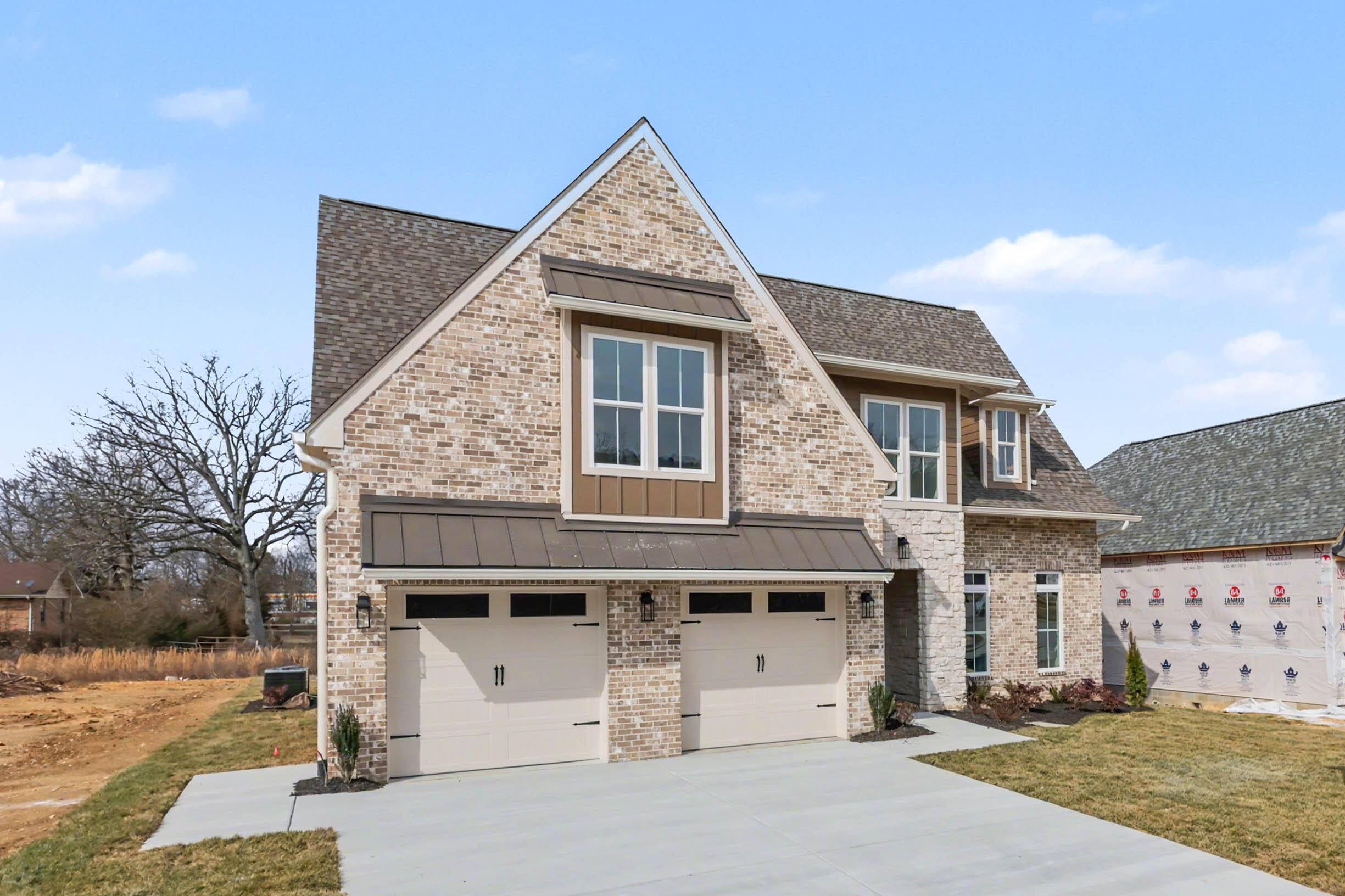 Image 2: 01-Pinnacle Tour - 8721 Palamon - 01