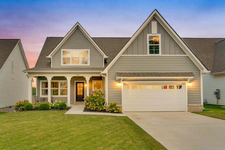 1046 Omaha Circle