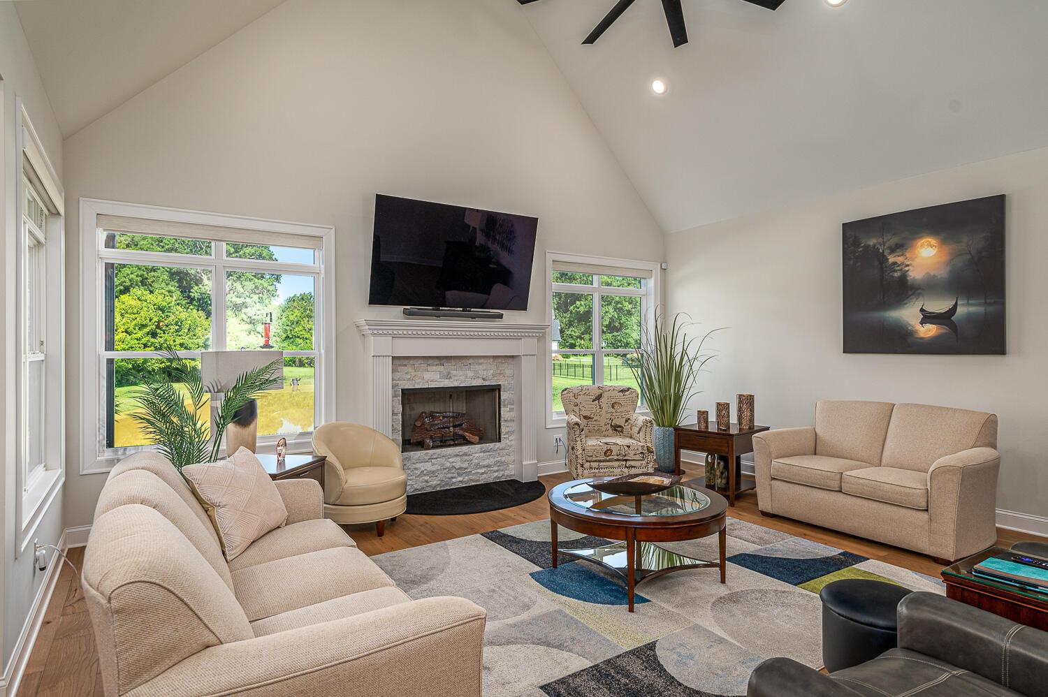 Image 4: Great Room