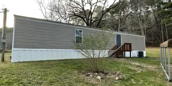 10025 E Hwy 136