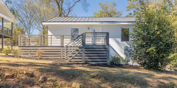 3513 Oakland Terrace