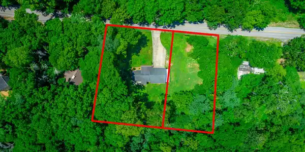 Image 2: 6582 Fairview Road HD-94