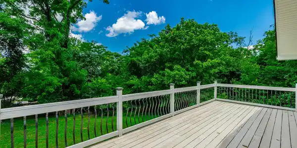 Image 3: 6582 Fairview Road HD-51