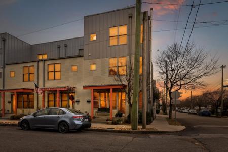 244 W 18th Street W