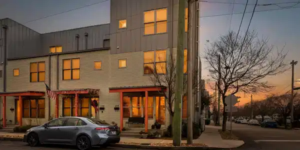 244 W 18th Street W