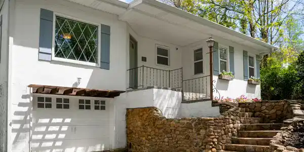 21 Dowlen Road