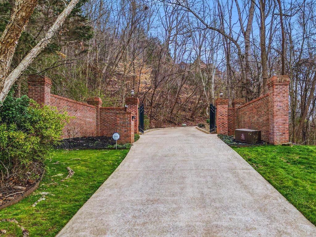 Image 3: 9f3ee3d3-4f53-4e6b-b8c6-528a3f402c83