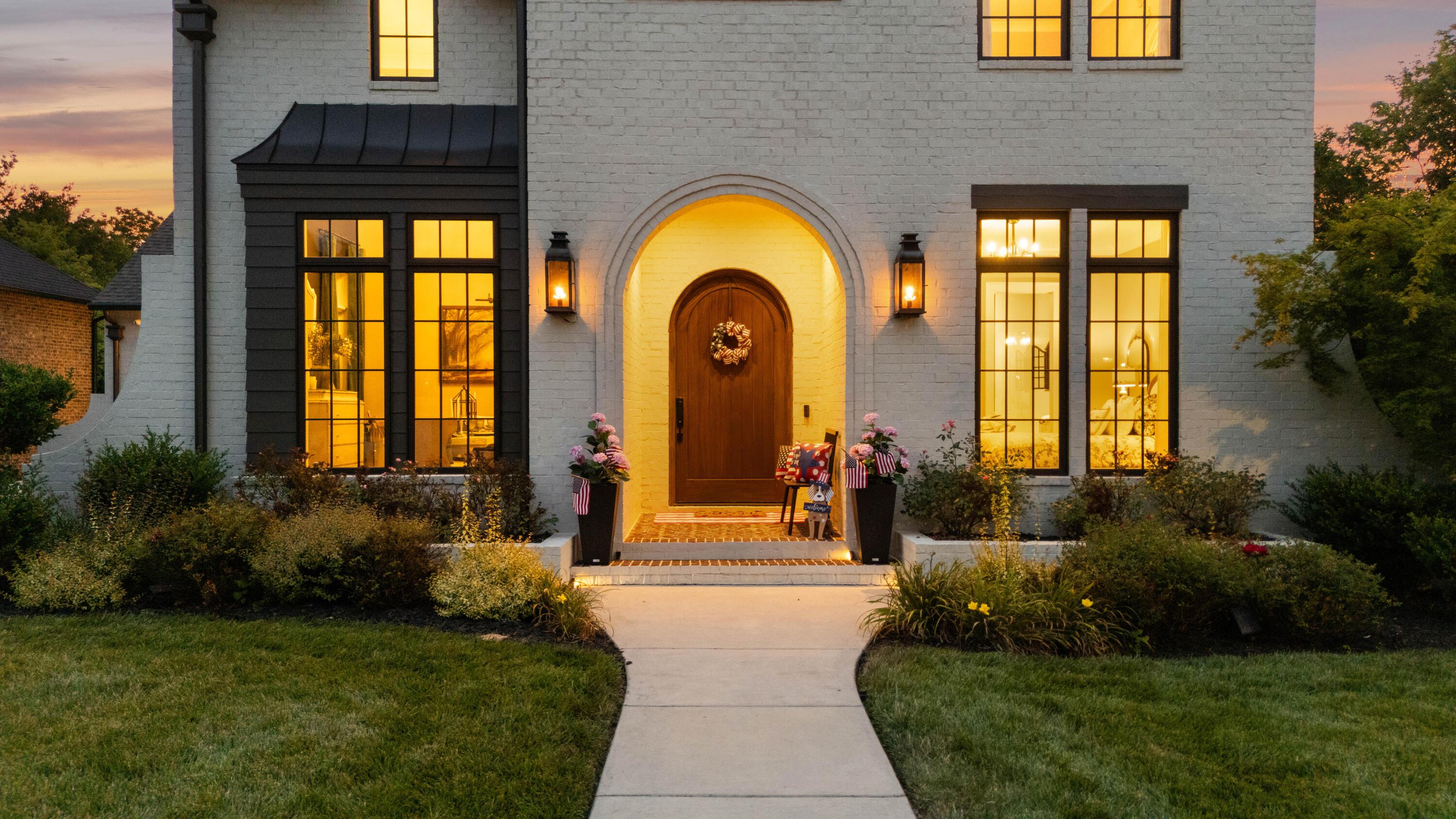 Image 3: 4_9440 calder cir twilight-4