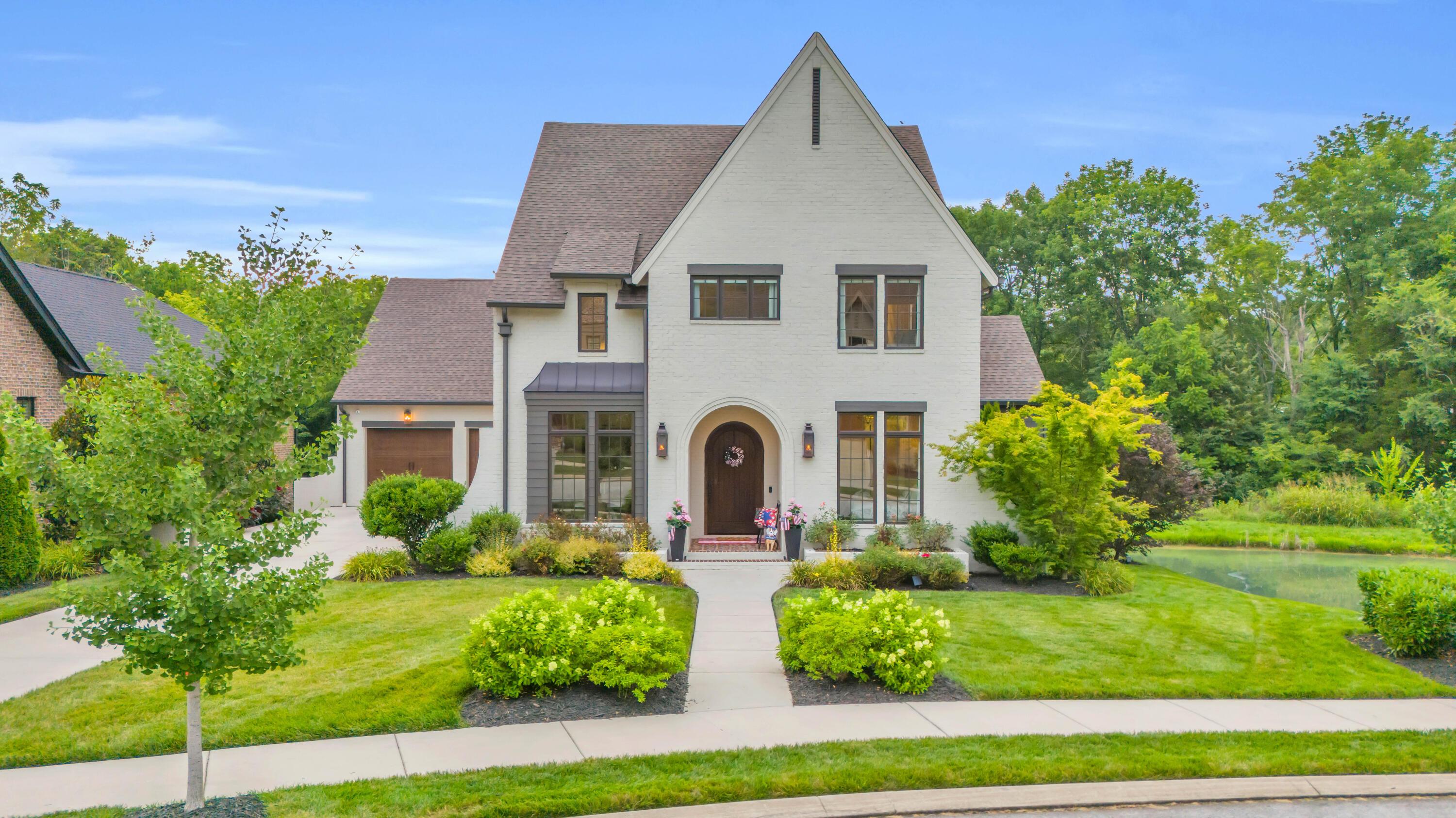 Image 4: 5_9440 calder cir exterior-1
