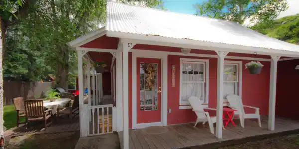 22 Elk Avenue