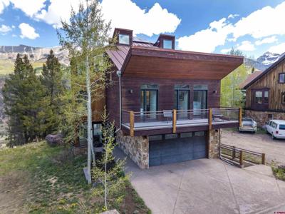 123 Boulders Way