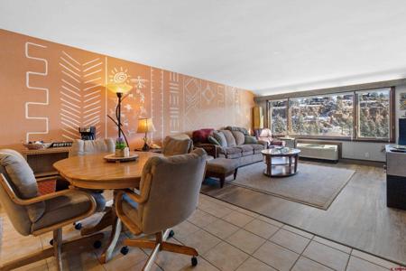 314 N Tamarron Drive