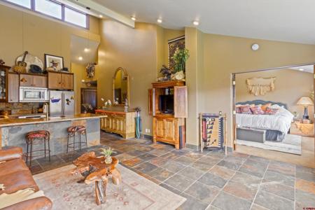 314 N Tamarron Dr