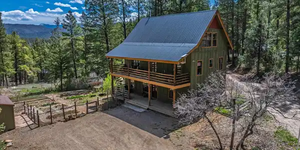 520A Whispering Wood Drive