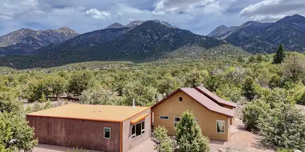 2215 Sunnyvale Overlook
