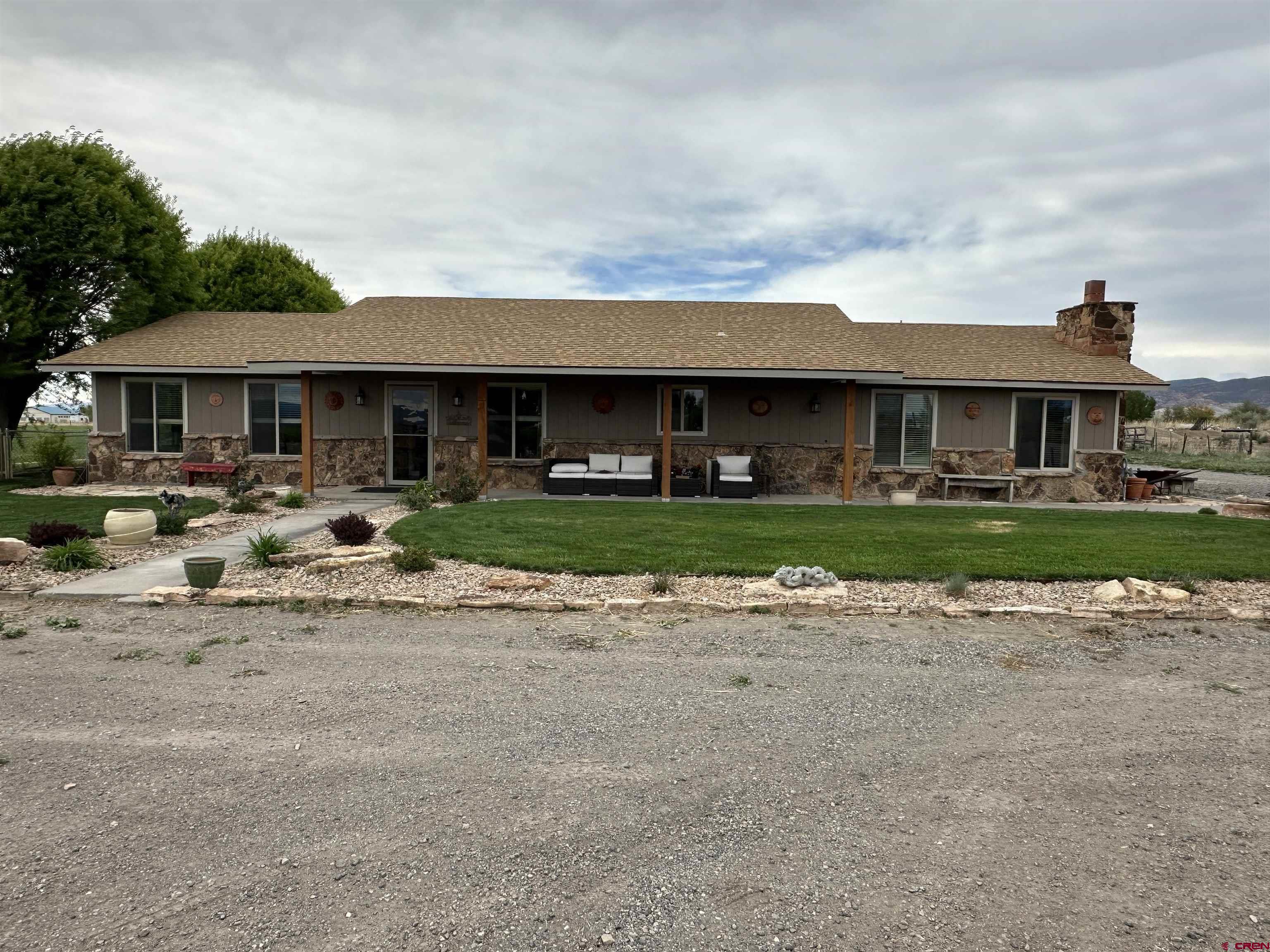 Image 4: Front of House