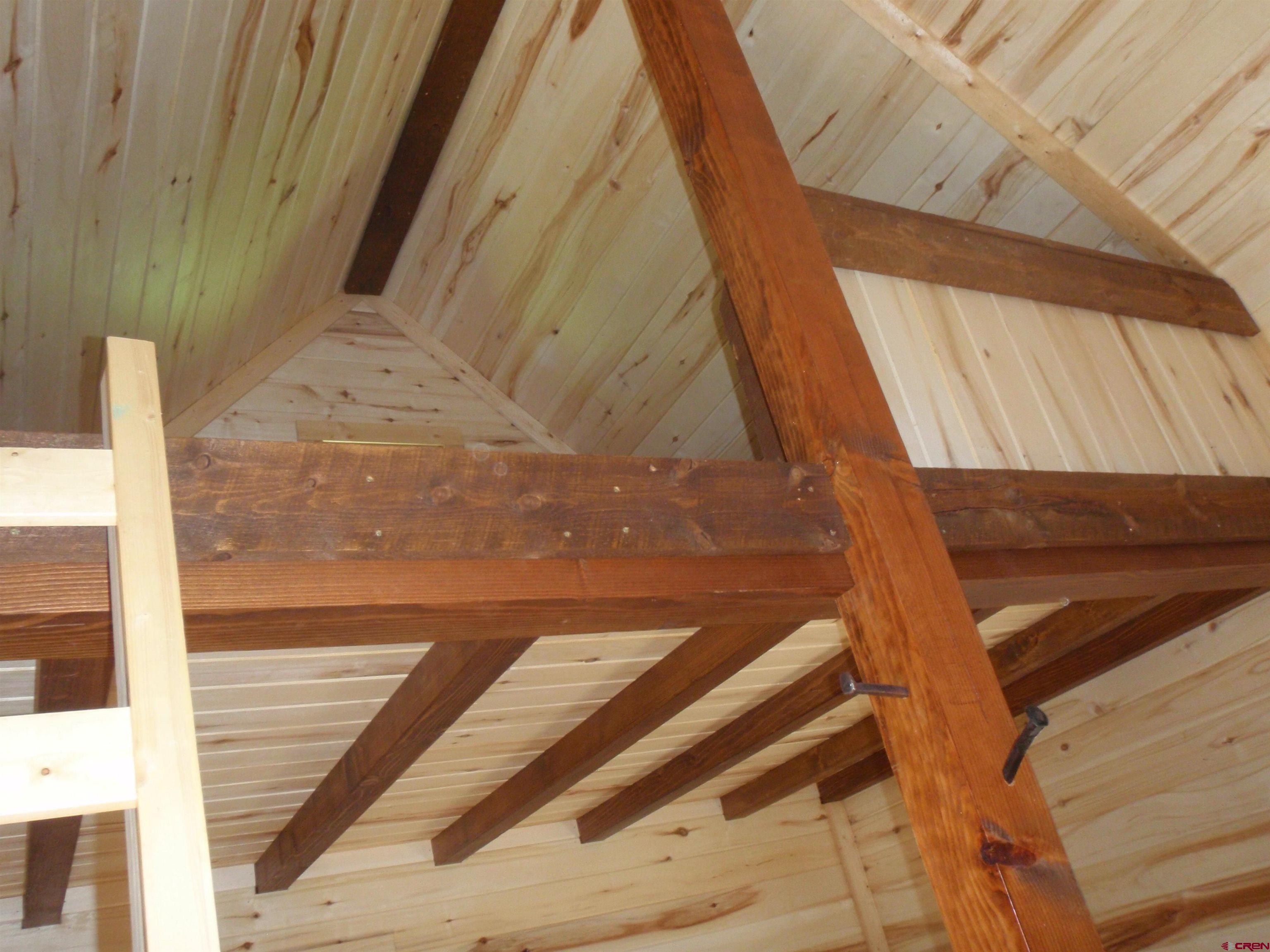 Image 4: Loft