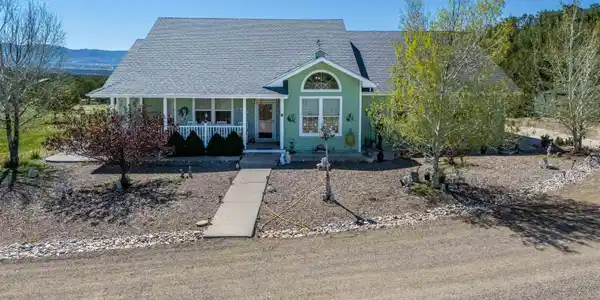 Image 4: Front of home