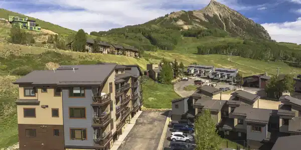 11 Crested Mountain Lane
