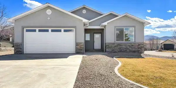535 Geralds Way