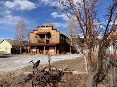 400 Palomino Trail