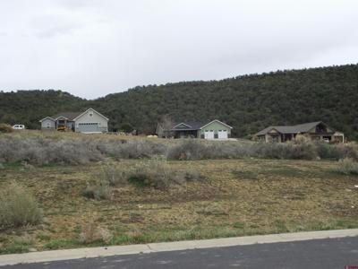 725 SE Pinyon Street
