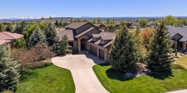816 Courthouse Peak Lane