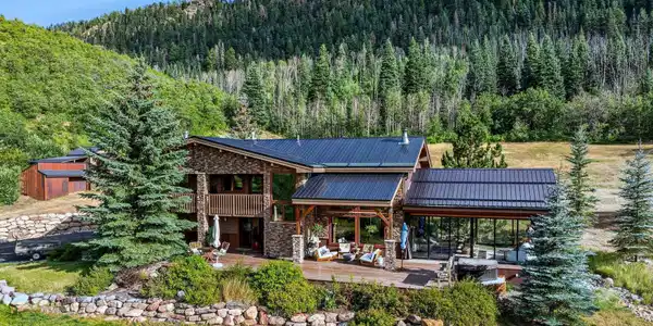 425 Sunset Lane