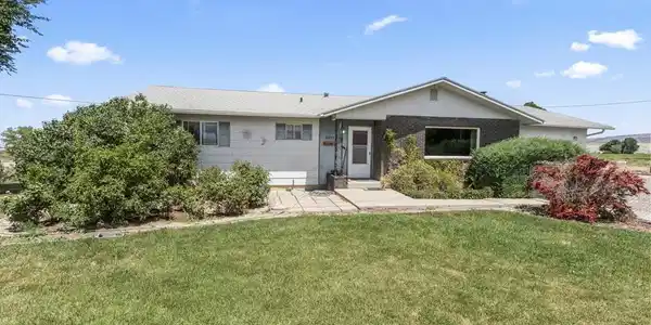60433 Falcon Road