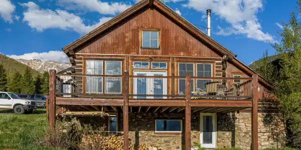 112 Bobtail Street