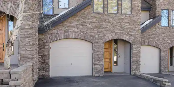 16 Snowmass Rd