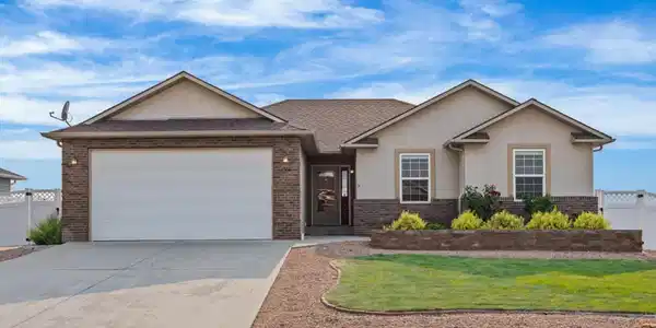 2516 Glen View Drive