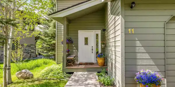 11 St. Andrews Circle