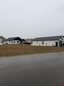518 Jarrett Ave