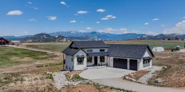 139 Range Road