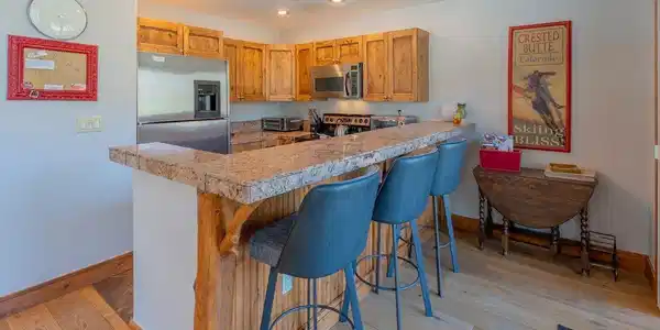 Image 3: Breakfast Bar