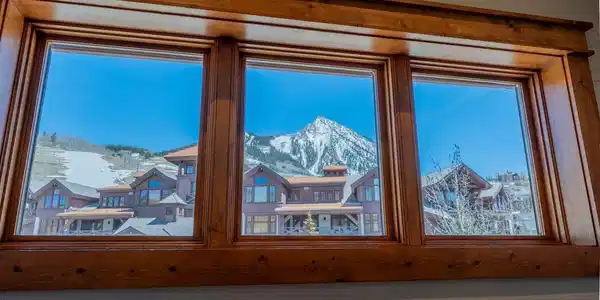 Image 4: Mountain View