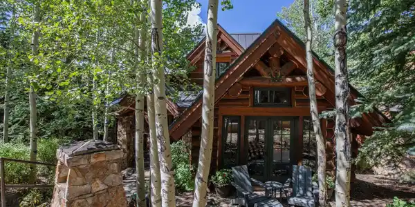 Image 3: Front of House