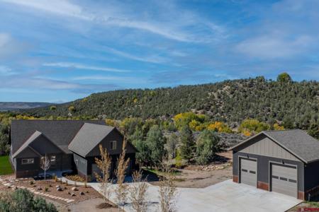 1700 Thoroughbred Road