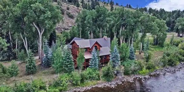 145 Crow's Nest Drive
