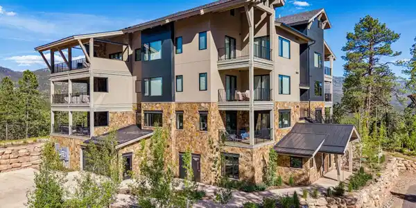 152 Outlaw Drive